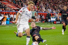 英超賽程前瞻：魔鬼賽程挑戰(zhàn)來襲，連勝隊伍能否穩(wěn)住？